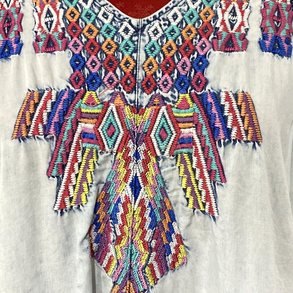 Soft Surroundings Work of Art Embroidered Blue Chambray Popover Blouse Top P/S - Picture 3 of 13